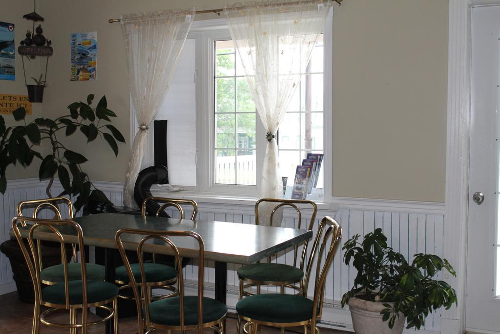 Auberge Chez Caro Sacre-Coeur Eksteriør billede